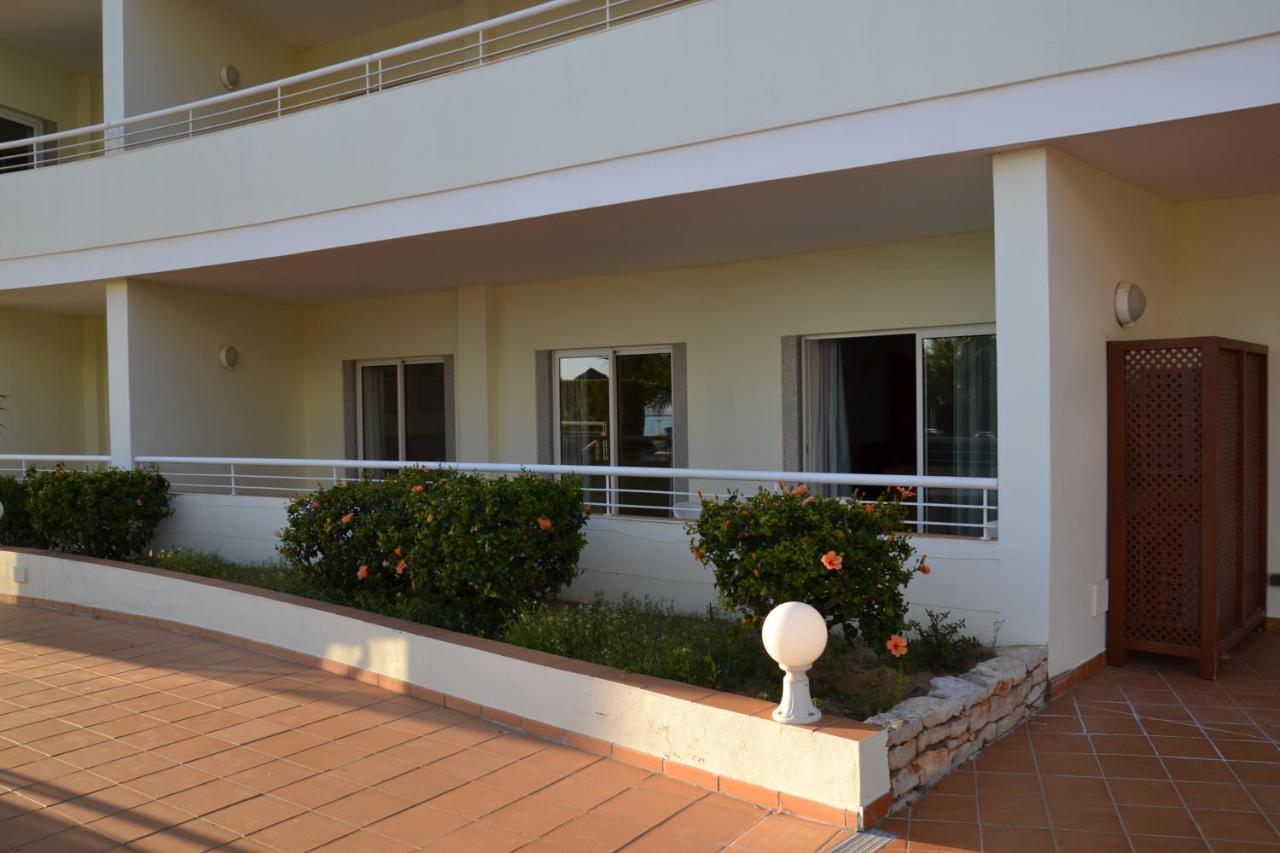 Bel Appartement Au Bord De La Mer De Porto De Mos Lagos Exterior photo