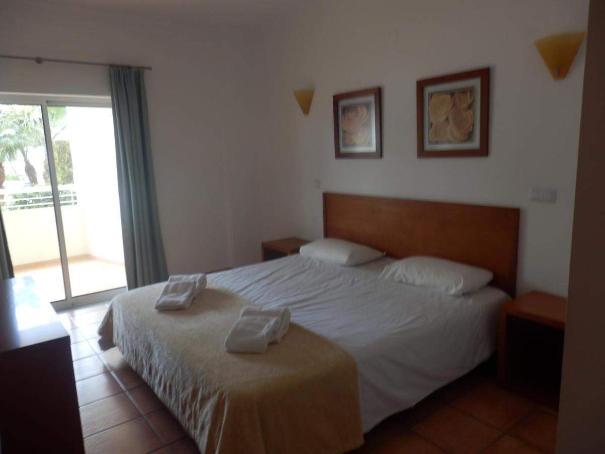 Bel Appartement Au Bord De La Mer De Porto De Mos Lagos Exterior photo